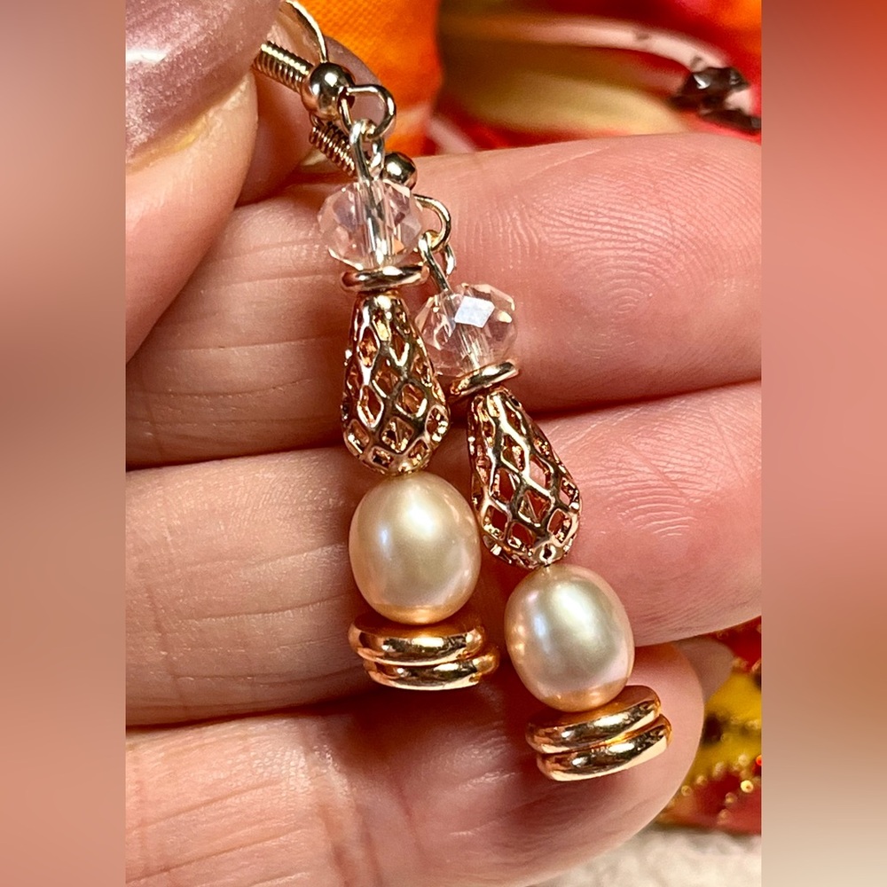🌸genuine fresh water pearl and copper/rose hematite-classics!